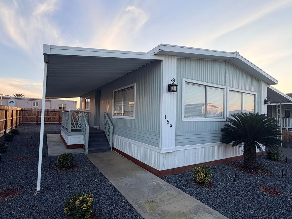 720 E Worth Avenue 159, Porterville, CA 93257