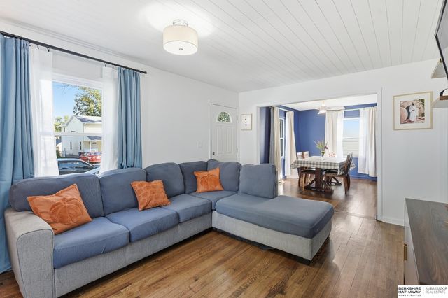 2604 Jackson Street, Bellevue, NE 68005