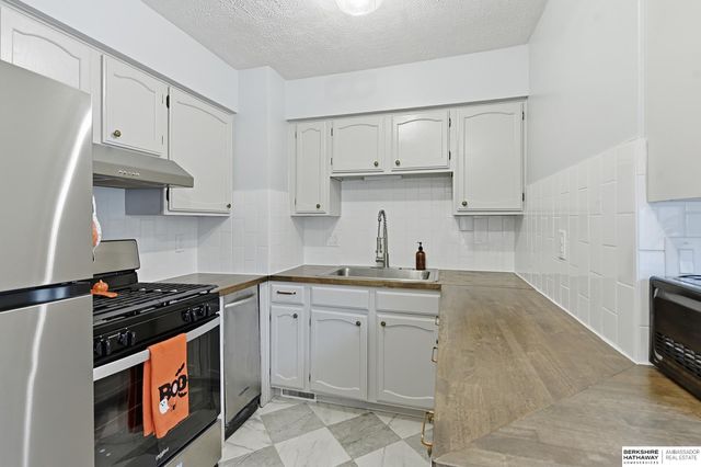 2604 Jackson Street, Bellevue, NE 68005