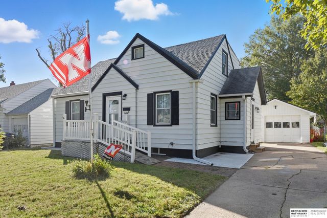 2604 Jackson Street, Bellevue, NE 68005