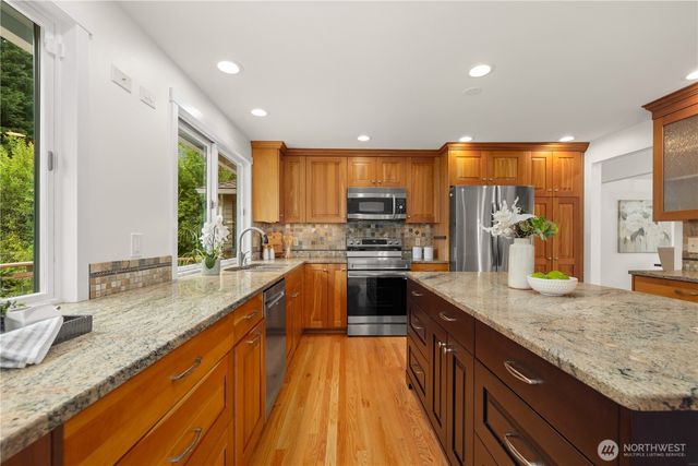 14821 104th Avenue NE, Bothell, WA 98011