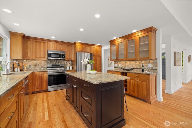 14821 104th Avenue NE, Bothell, WA 98011