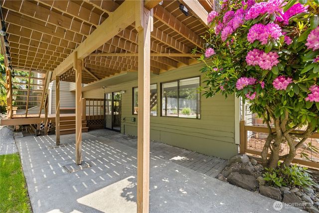 14821 104th Avenue NE, Bothell, WA 98011
