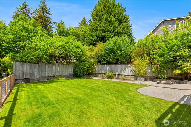 14821 104th Avenue NE, Bothell, WA 98011