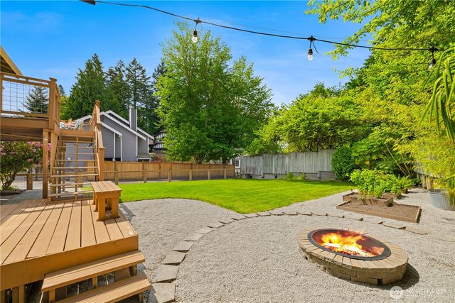 14821 104th Avenue NE, Bothell, WA 98011