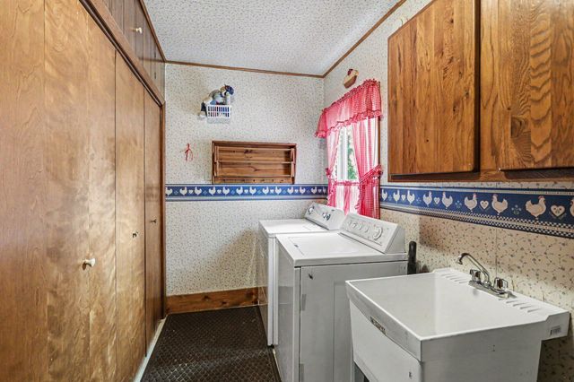 8596 S 36th Street S, Scotts, MI 49088