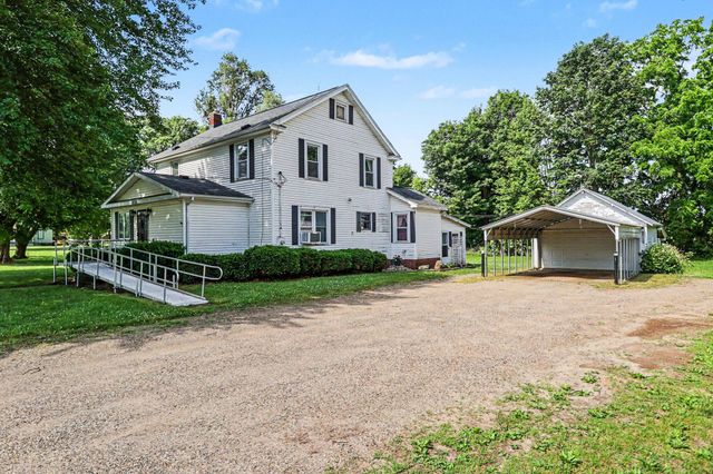 8596 S 36th Street S, Scotts, MI 49088