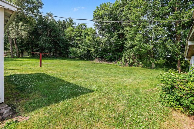 8596 S 36th Street S, Scotts, MI 49088