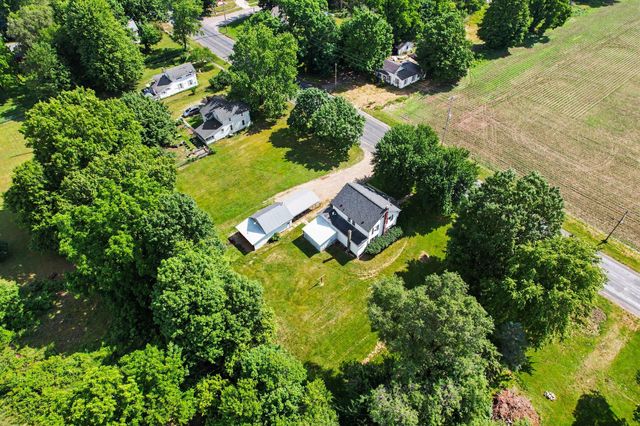 8596 S 36th Street S, Scotts, MI 49088