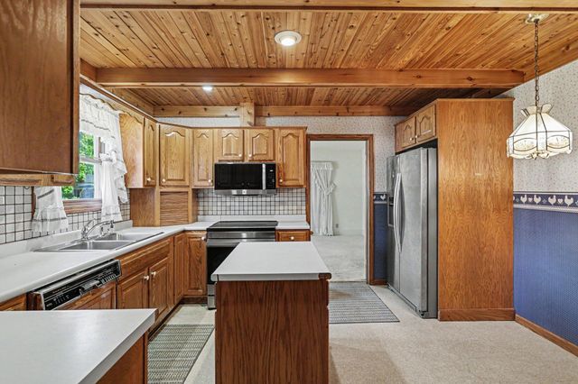 8596 S 36th Street S, Scotts, MI 49088