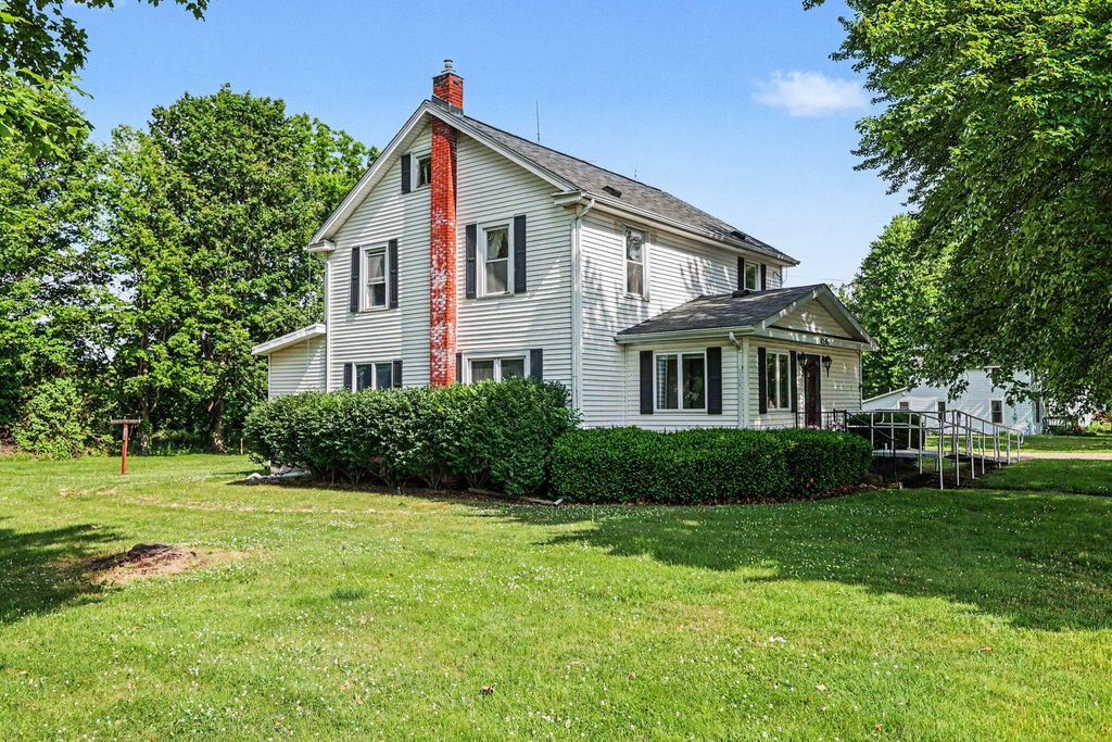8596 S 36th Street S, Scotts, MI 49088