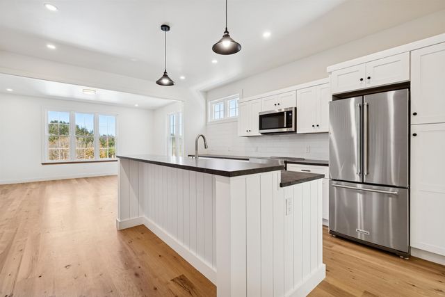 26 Mt Peg Road C, Woodstock, VT 05091