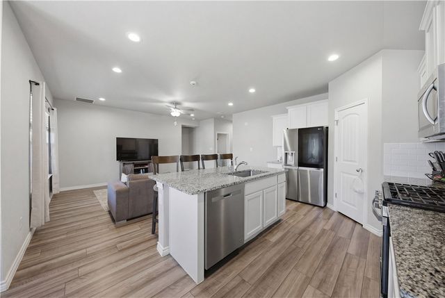 7710 Bronco Buster Dr, Corpus Christi, TX 78414