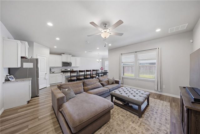 7710 Bronco Buster Dr, Corpus Christi, TX 78414