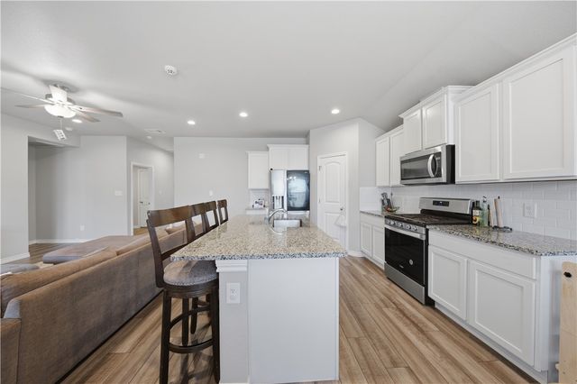 7710 Bronco Buster Dr, Corpus Christi, TX 78414