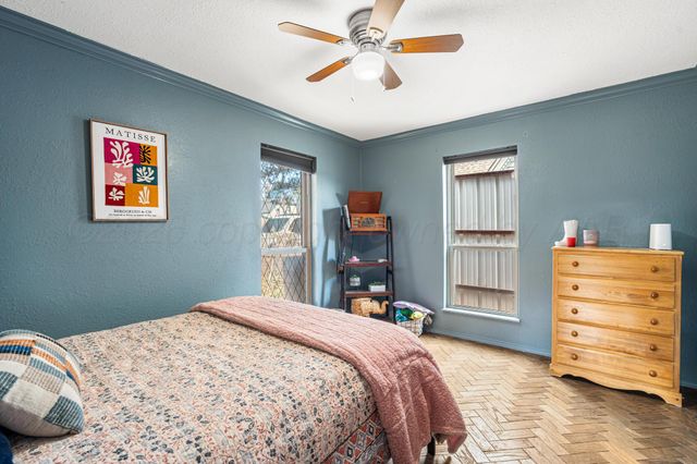 907 BROADMOOR Street, Amarillo, TX 79106