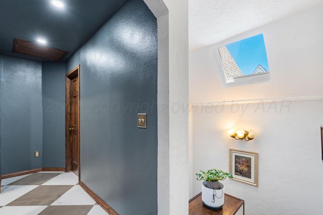 907 BROADMOOR Street, Amarillo, TX 79106