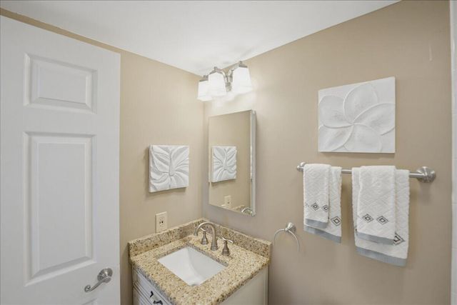 5059 N Hwy A1a 401, Hutchinson Island, FL 34949