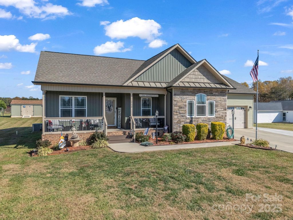 2238 Mintew Circle, Lincolnton, NC 28092