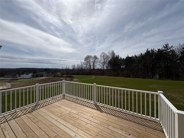 25 Dartmouth Drive, Poughkeepsie, NY 12603