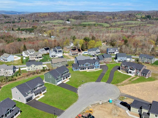 25 Dartmouth Drive, Poughkeepsie, NY 12603
