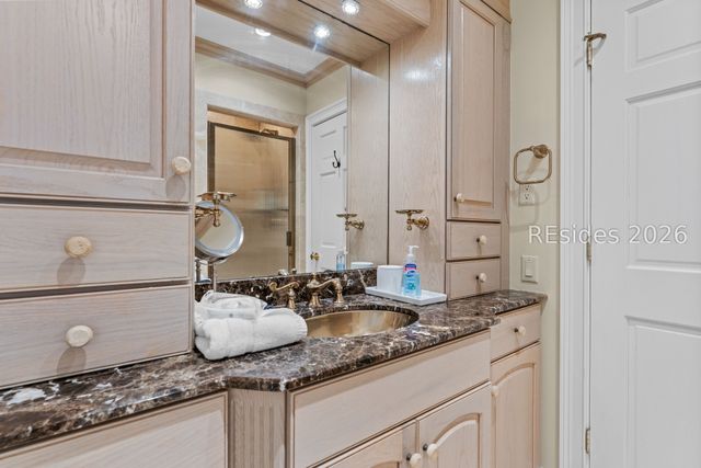 226 S Sea Pines Dr Apt 1594, Hilton Head Island, SC 29928