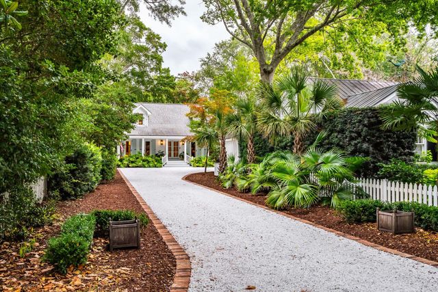 718 Royall Avenue, Mount Pleasant, SC 29464