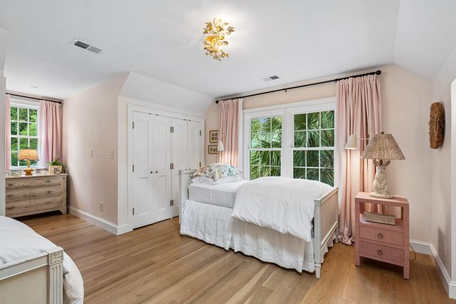 718 Royall Avenue, Mount Pleasant, SC 29464