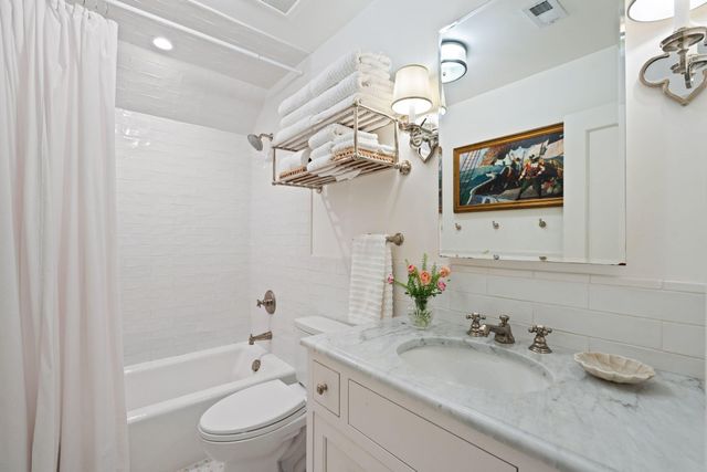 718 Royall Avenue, Mount Pleasant, SC 29464