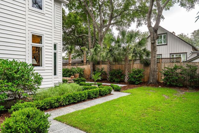 718 Royall Avenue, Mount Pleasant, SC 29464