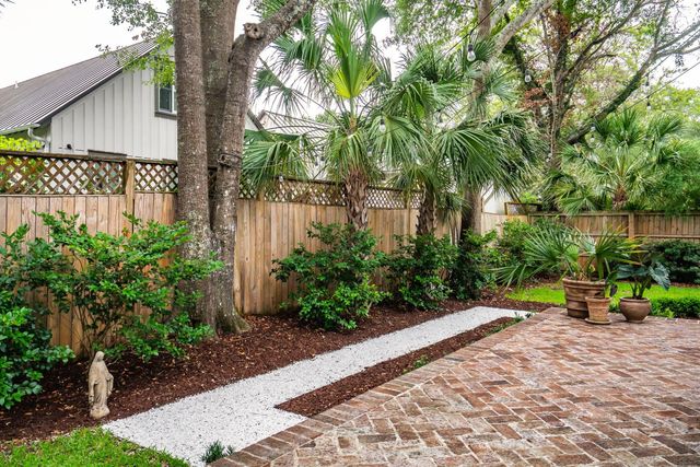 718 Royall Avenue, Mount Pleasant, SC 29464
