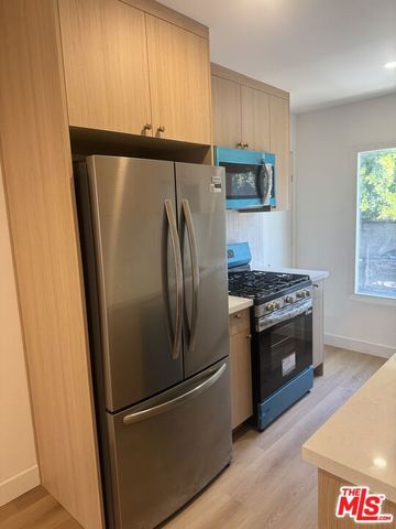 1254 N Orange Grove Avenue 3, Los Angeles, CA 90046