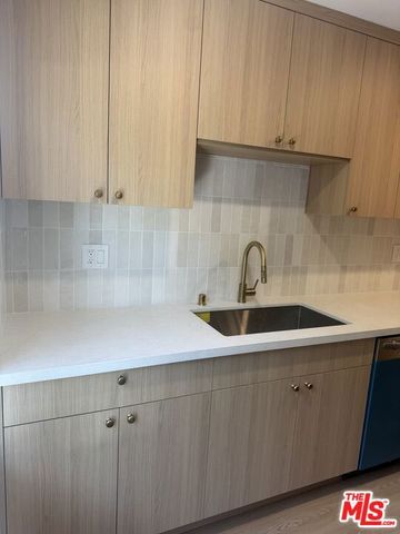 1254 N Orange Grove Avenue 3, Los Angeles, CA 90046