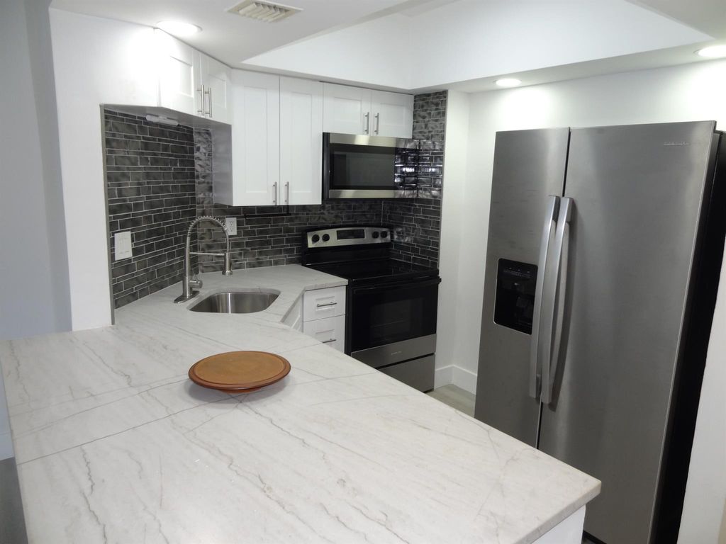 55 SW 2nd Avenue 2090, Boca Raton, FL 33432