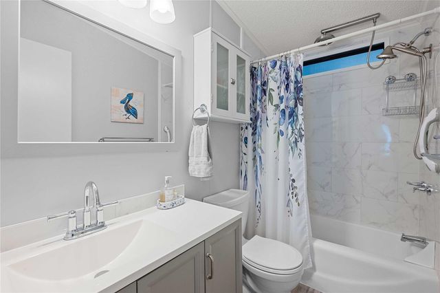 7039 SIESTA STREET, Zephyrhills, FL 33541