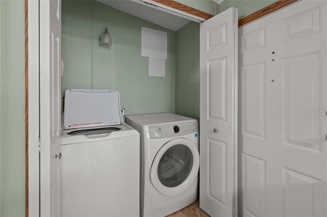 7039 SIESTA STREET, Zephyrhills, FL 33541