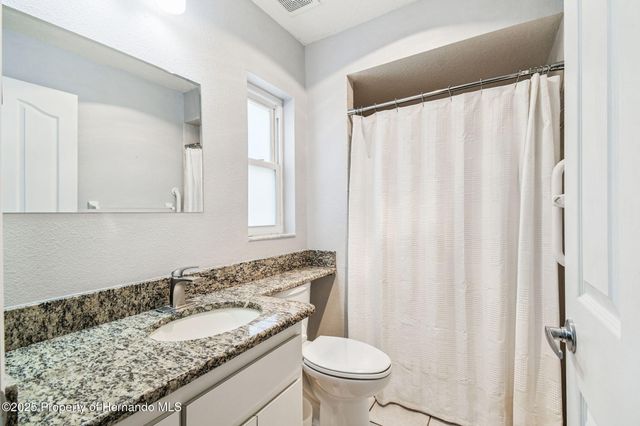 7021 Oregon Chickadee Road, Weeki Wachee, FL 34613