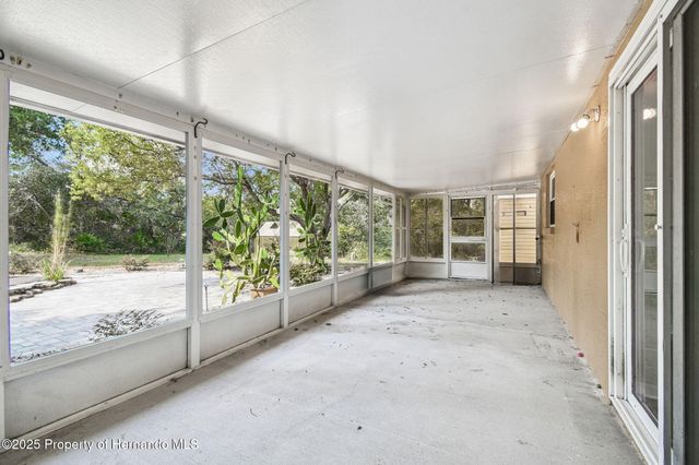 7021 Oregon Chickadee Road, Weeki Wachee, FL 34613