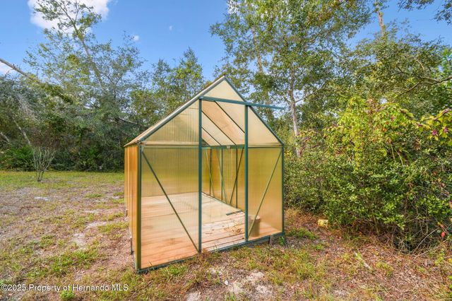 7021 Oregon Chickadee Road, Weeki Wachee, FL 34613