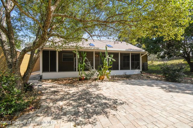 7021 Oregon Chickadee Road, Weeki Wachee, FL 34613