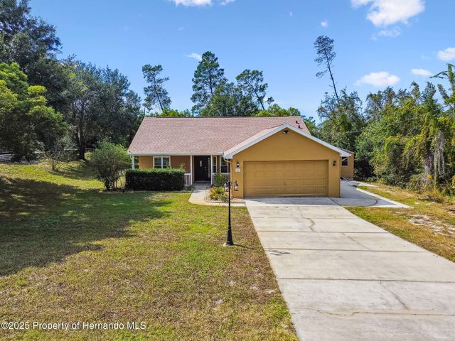 7021 Oregon Chickadee Road, Weeki Wachee, FL 34613