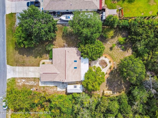 7021 Oregon Chickadee Road, Weeki Wachee, FL 34613