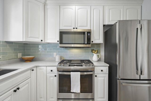 811 Hiawatha Drive, Madison, WI 53711
