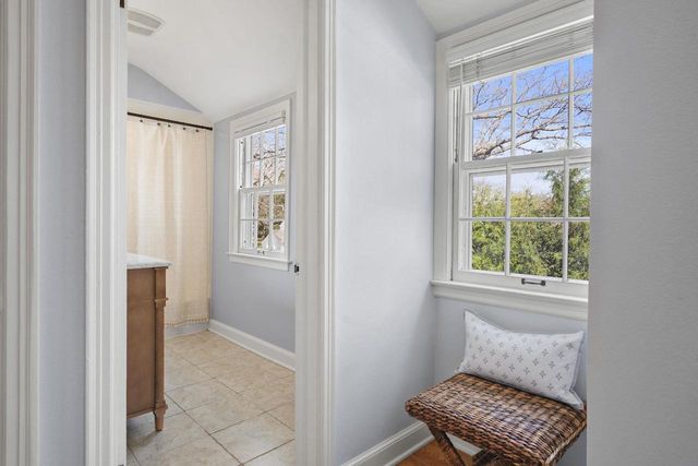 811 Hiawatha Drive, Madison, WI 53711