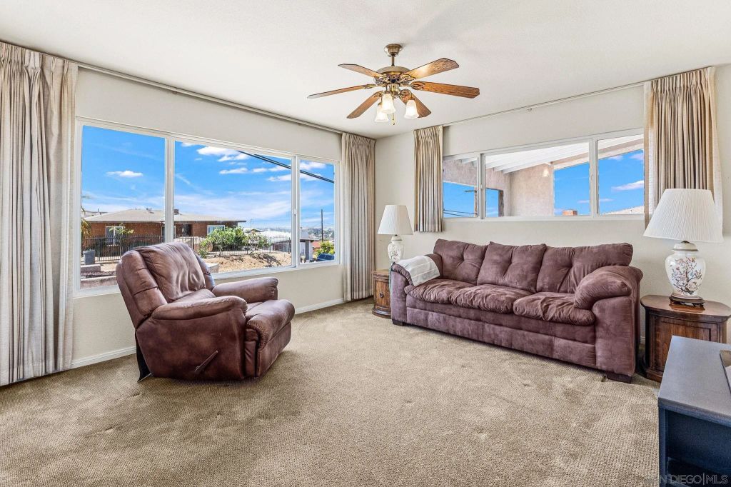Image 15 of property listing at 5762 Alta Vista Ave, San Diego, CA 92114