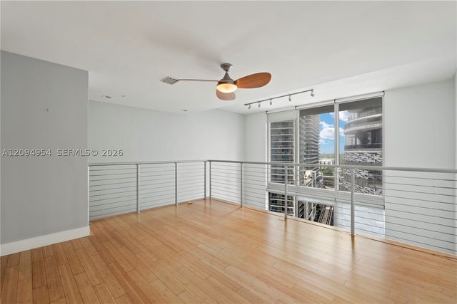 1050 Brickell Ave 1418, Miami, FL 33131
