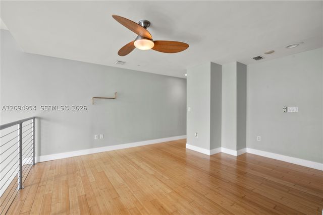 1050 Brickell Ave 1418, Miami, FL 33131