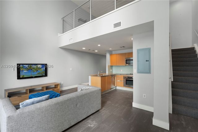 1050 Brickell Ave 1418, Miami, FL 33131