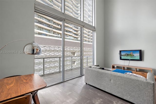 1050 Brickell Ave 1418, Miami, FL 33131