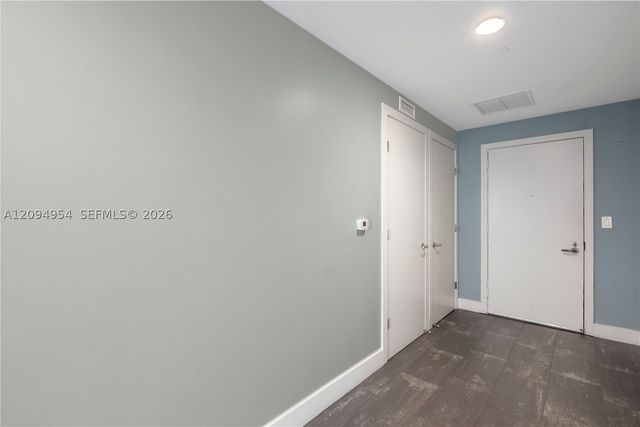 1050 Brickell Ave 1418, Miami, FL 33131